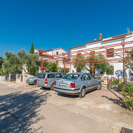 Apartments Dino Poreč Exterior foto