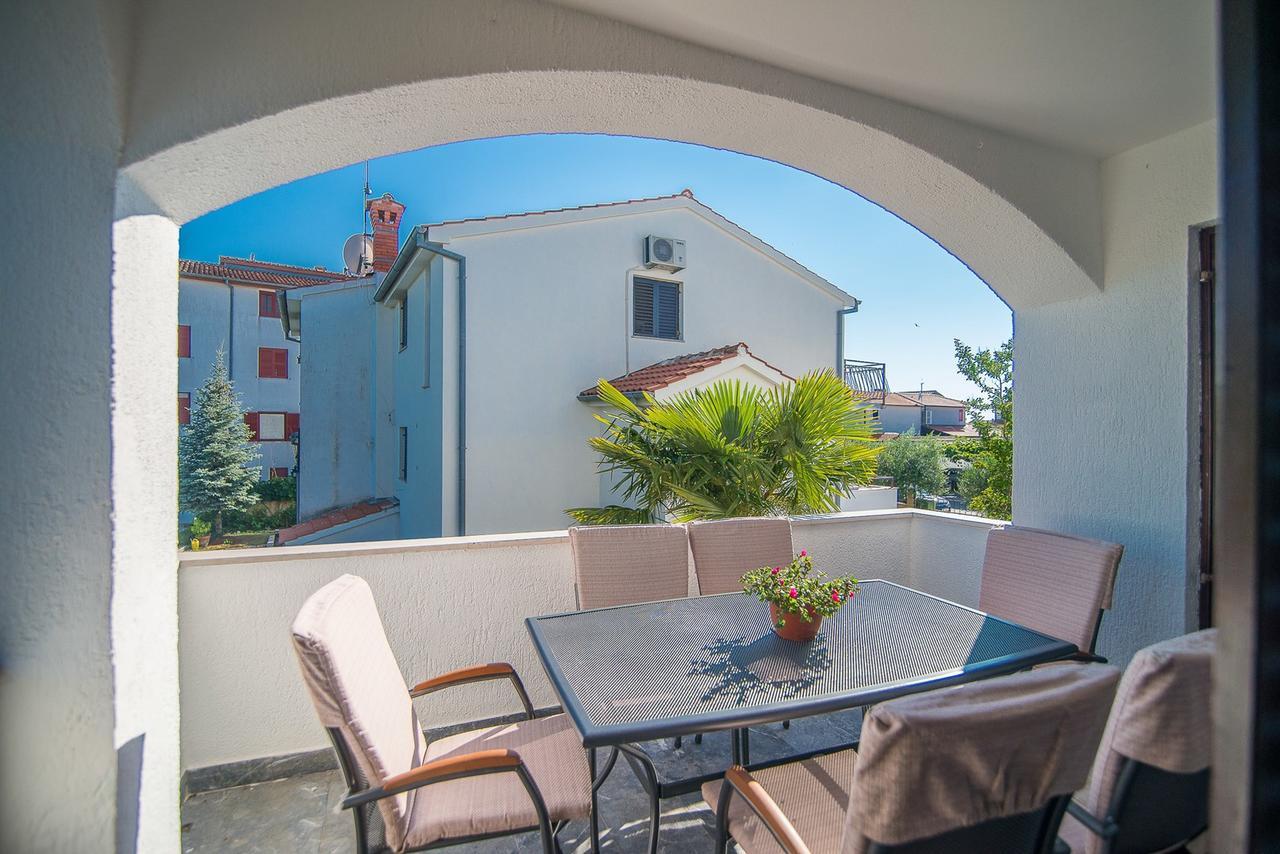 Apartments Dino Poreč Exterior foto